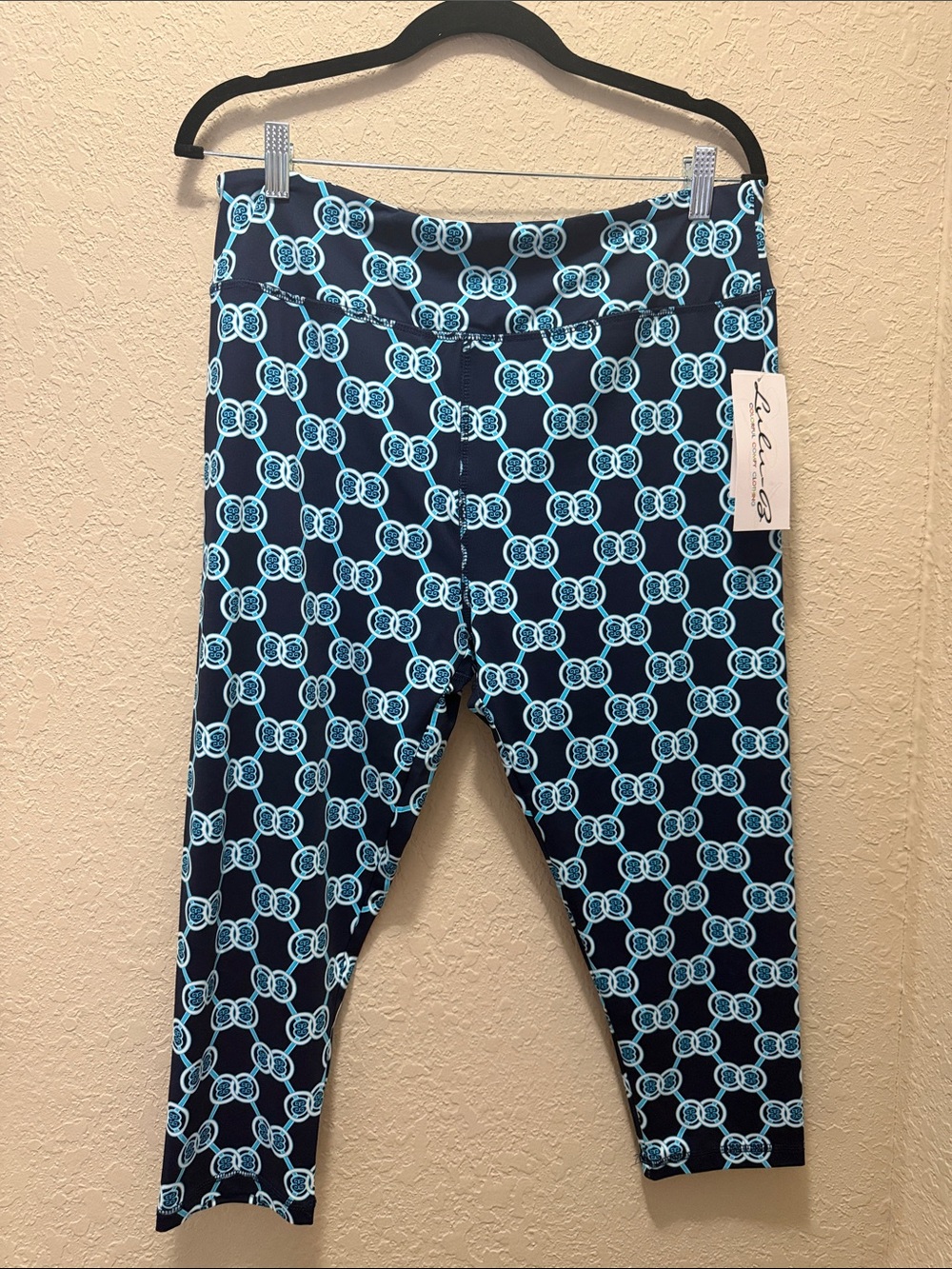 NWT Lulu-B Navy and Light Blue Chain-Link Capri Leggings